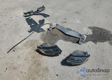 2017 Jeep Compass Latitude z USA, uszkodzony, nr VIN 3C4NJDBB7HT680535